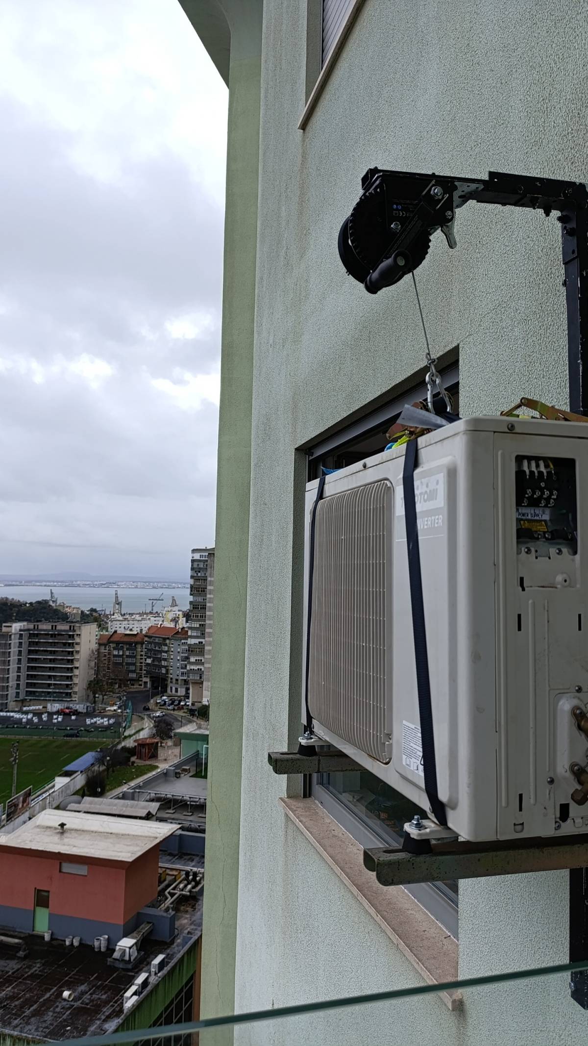 Confort Ar Climatização - Loures - Kitchen Fan Installation or Replacement
