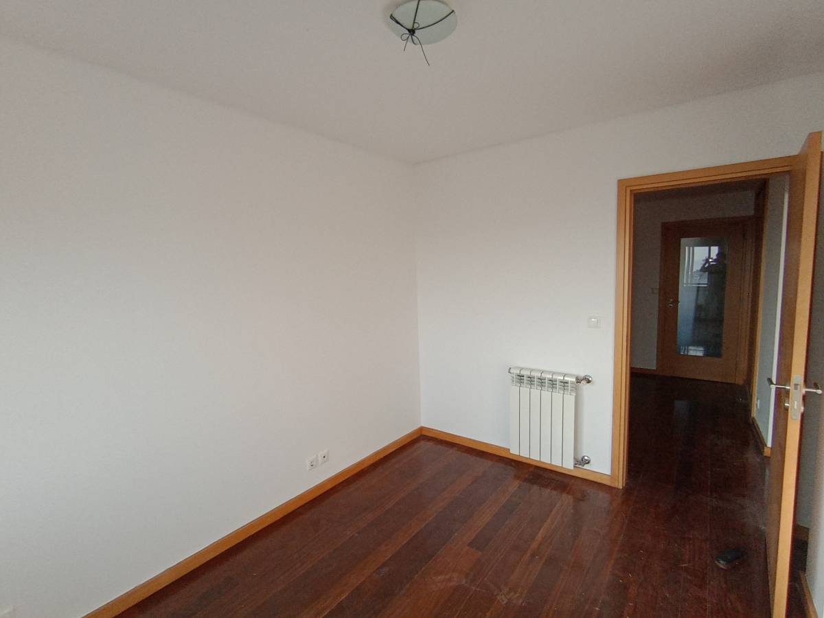 Hygor G - Vila Nova de Gaia - Store Renovation