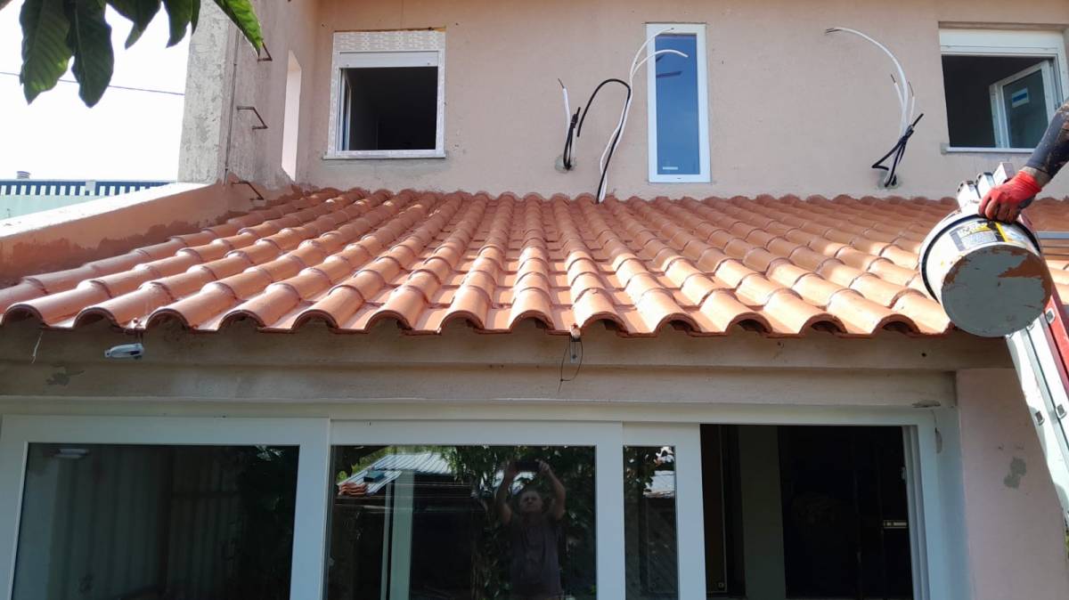 Roofer Repair Specialist