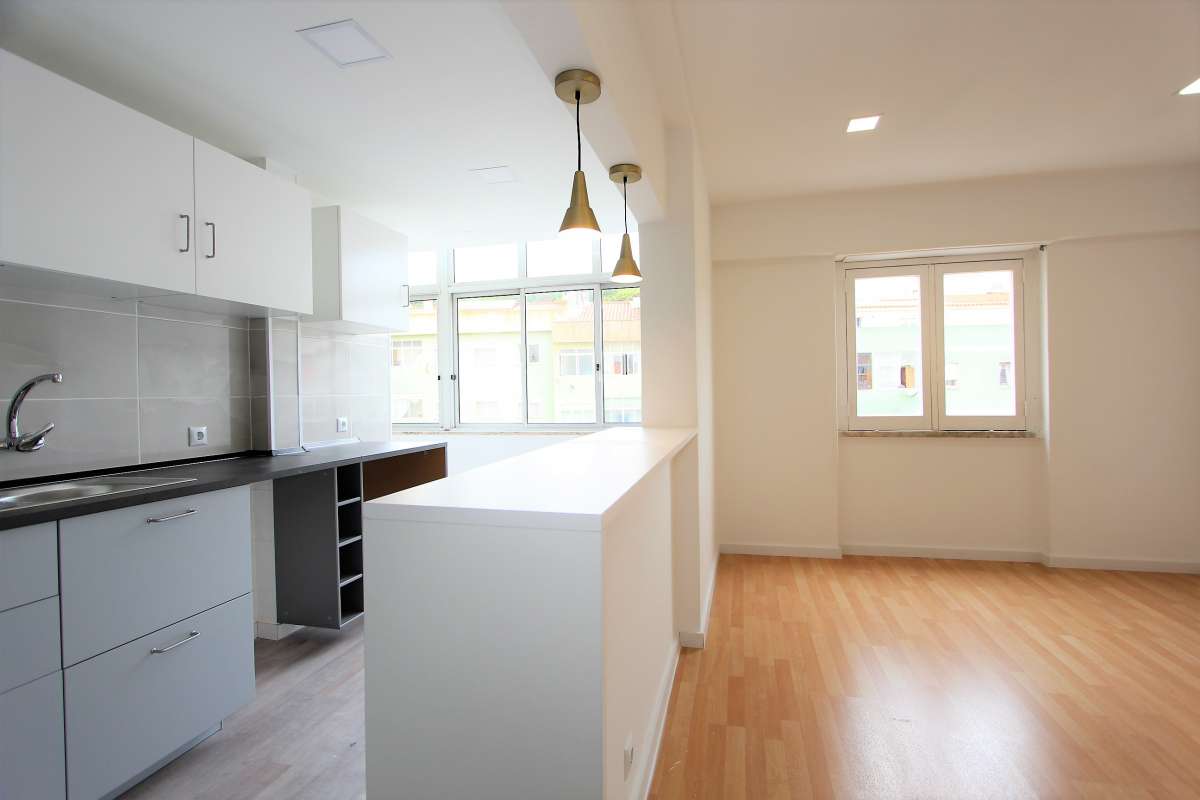 Andre Pinto - Oeiras - Kitchen Tiling