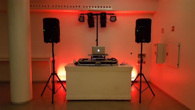 DJ Nuno Garcia - Cascais - Aluguer de Equipamento de Iluminação para Eventos