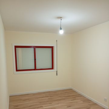 Hygor G - Vila Nova de Gaia - Vinyl or Linoleum Repair or Partial Replacement