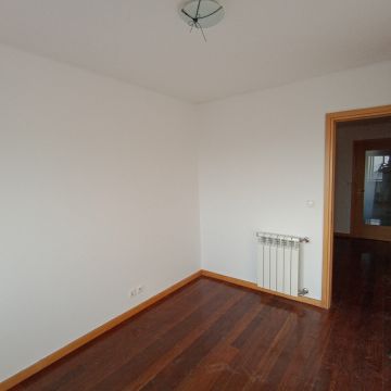 Hygor G - Vila Nova de Gaia - Store Renovation