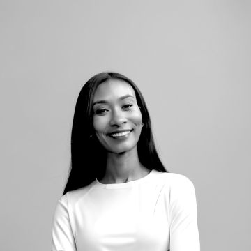 Juliana Crillanovick | CRVK Comunicação - Porto - Serviços de Apresentações