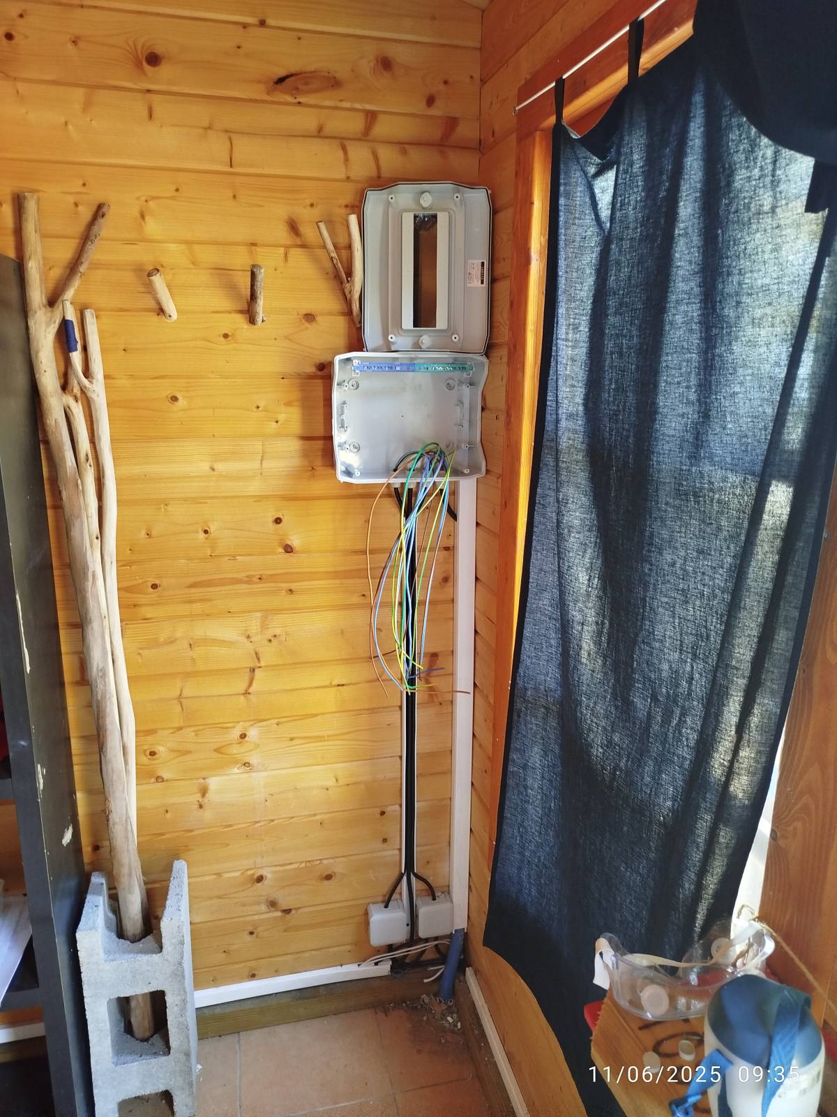 V.A. instalações elétricas - Faro - Montagem de Candeeiros