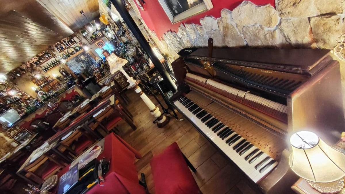 Afinador de pianos / Piano tuner Fernando Leao - Portimão - Reparação de Instrumentos Musicais