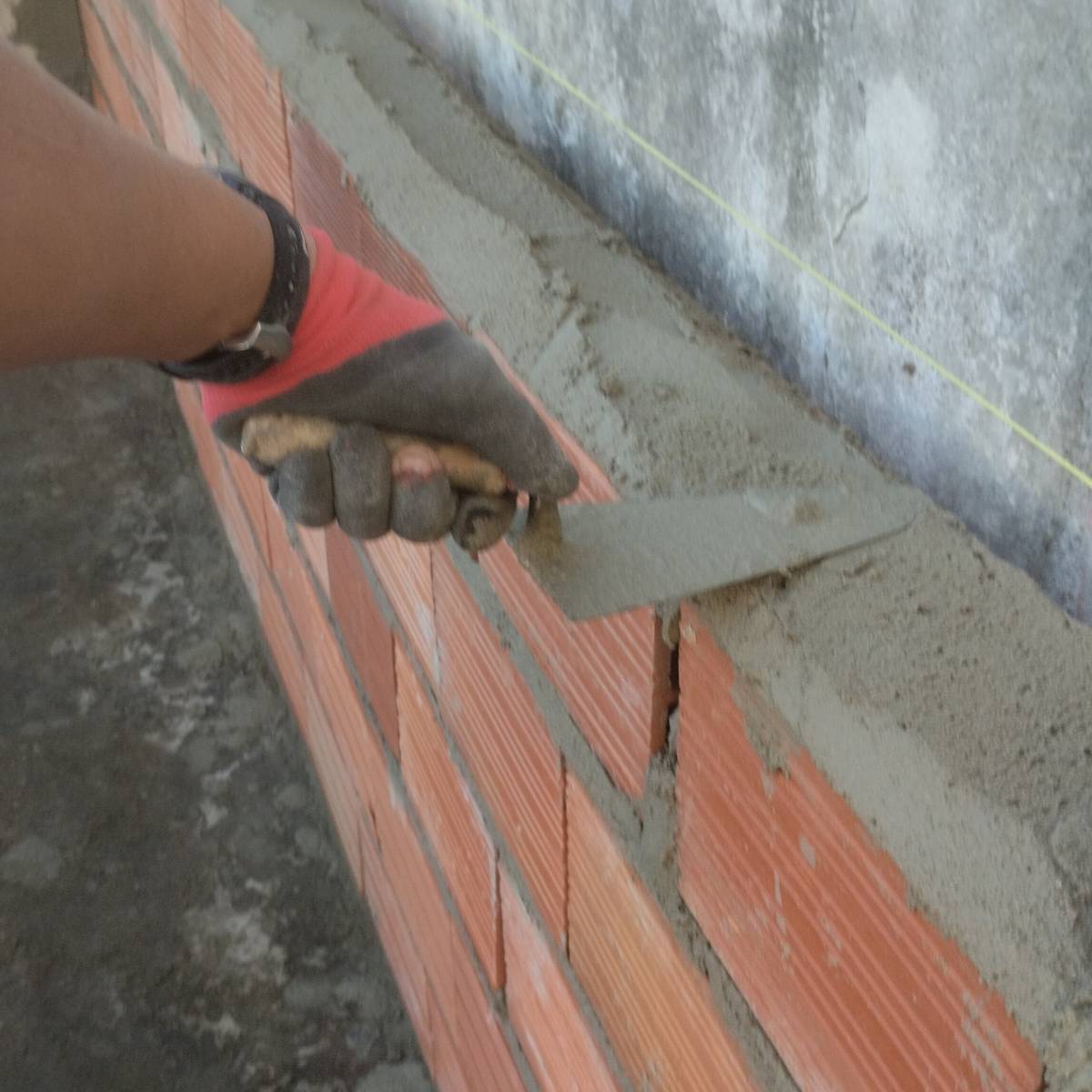 ELITE REMODELAÇÕES - Rio Maior - Heated Floor Installation