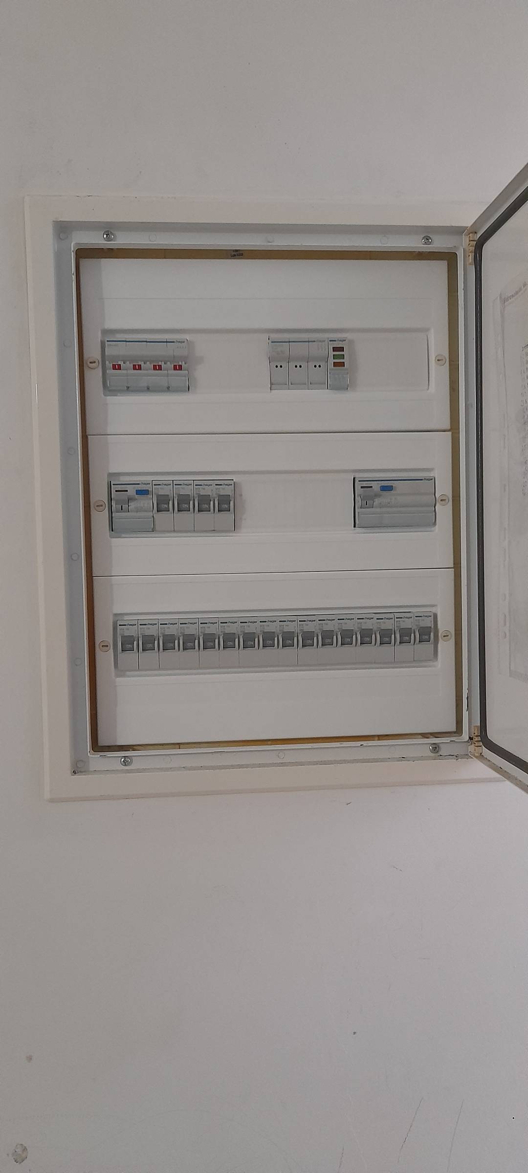 V.A. instalações elétricas - Faro - Iluminação