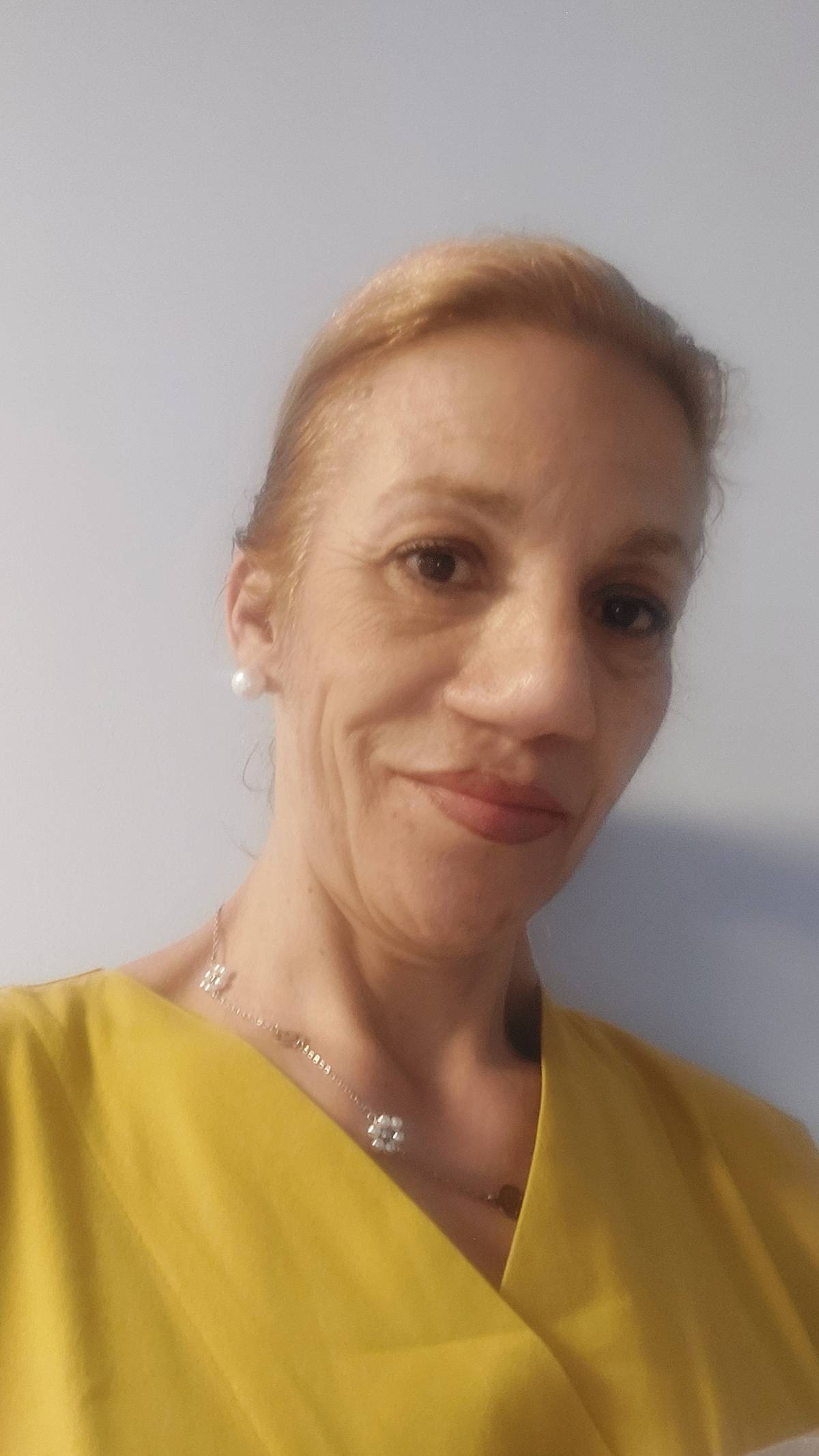 Susana Almeida - Gondomar - Cleaning Out