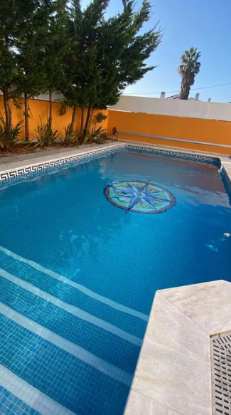 Cristal Pool Services - Sintra - Swimmingpool reparieren