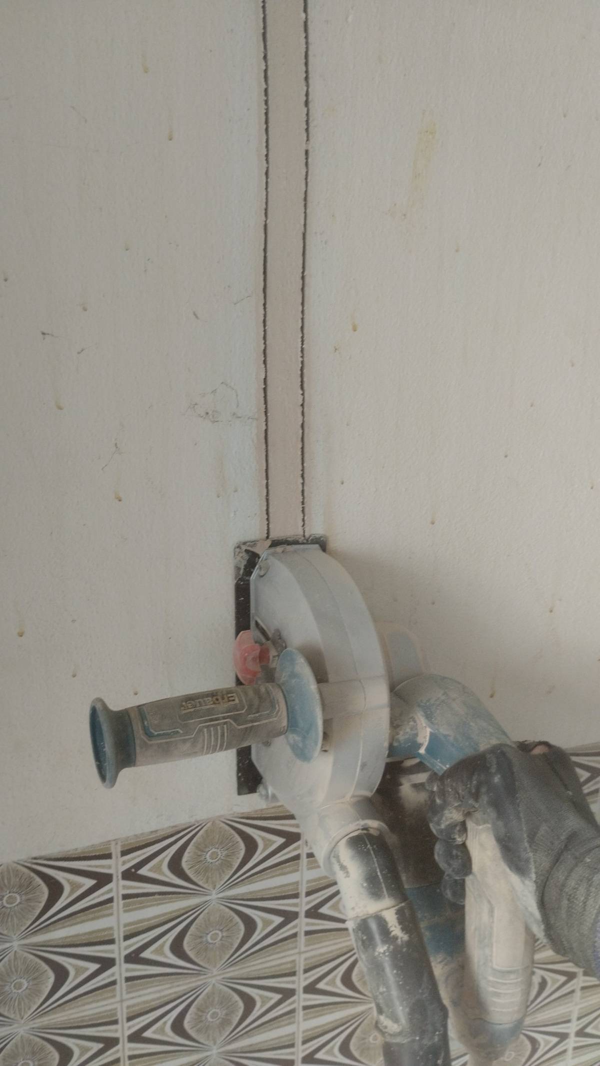 ELITE REMODELAÇÕES - Rio Maior - Drywall Repair and Texturing