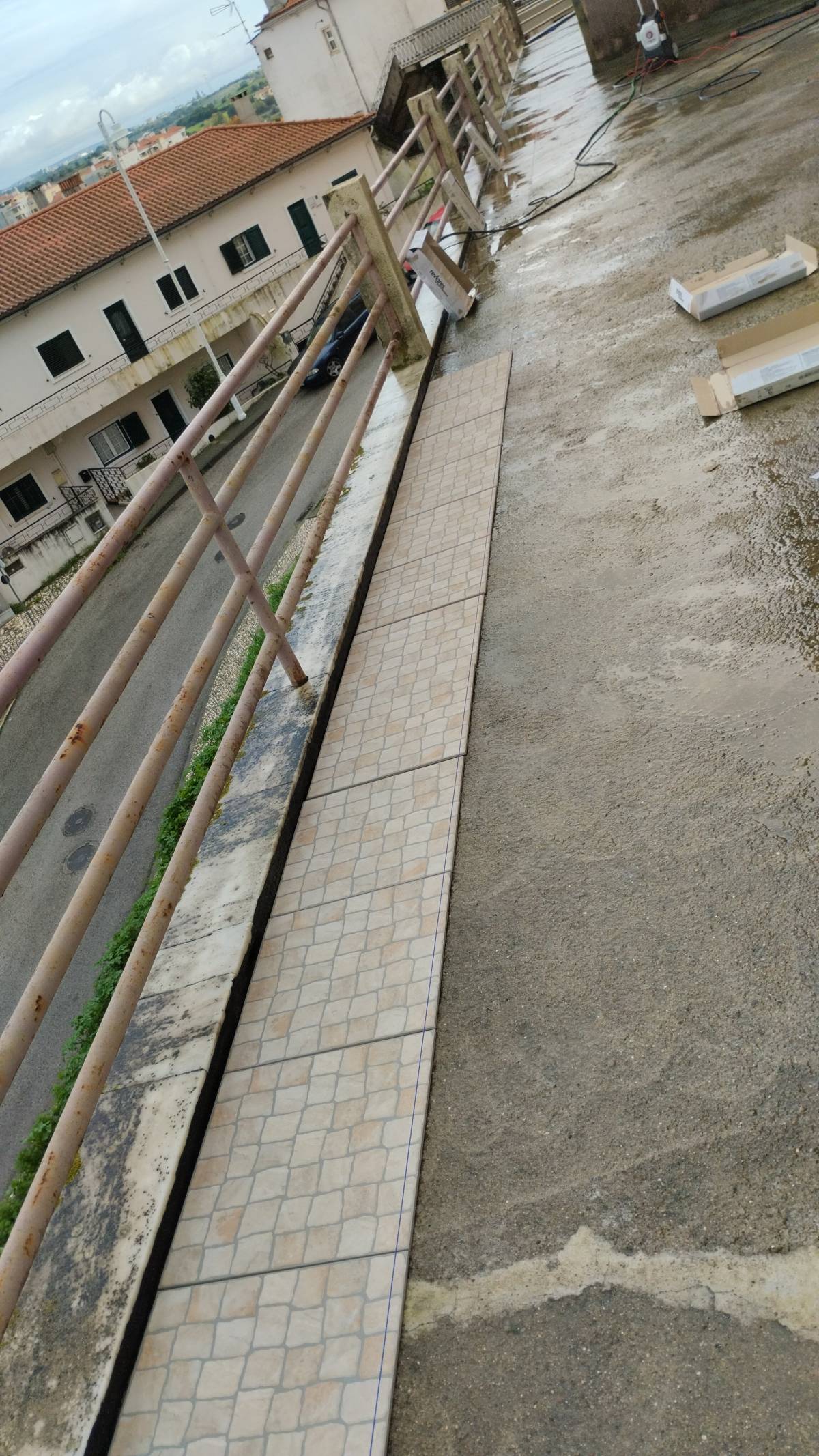 ELITE REMODELAÇÕES - Rio Maior - Lawn Mowing and Trimming