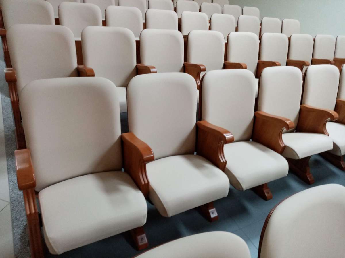 Alberto Pereira - Ovar - Upholsterer
