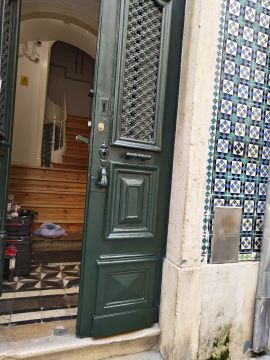 Corre39 Custom S Projects - Almada - Montagem de TV