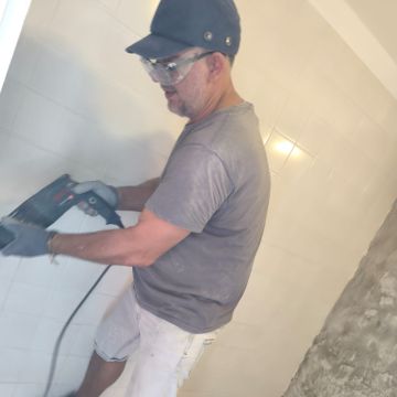 Daniel Castro - Vila Nova de Gaia - Rohrleitungen im Außenbereich reparieren oder warten