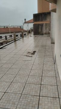 ELITE REMODELAÇÕES - Rio Maior - Floor Tiling