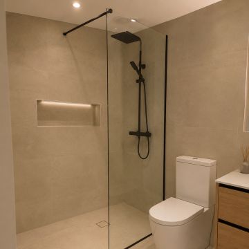 Faber | Serviços Técnicos - Matosinhos - Stone or Tile Flooring Repair or Partial Replacement