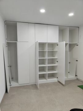 Corre39 Custom S Projects - Almada - Montagem de Mesa de Bilhar