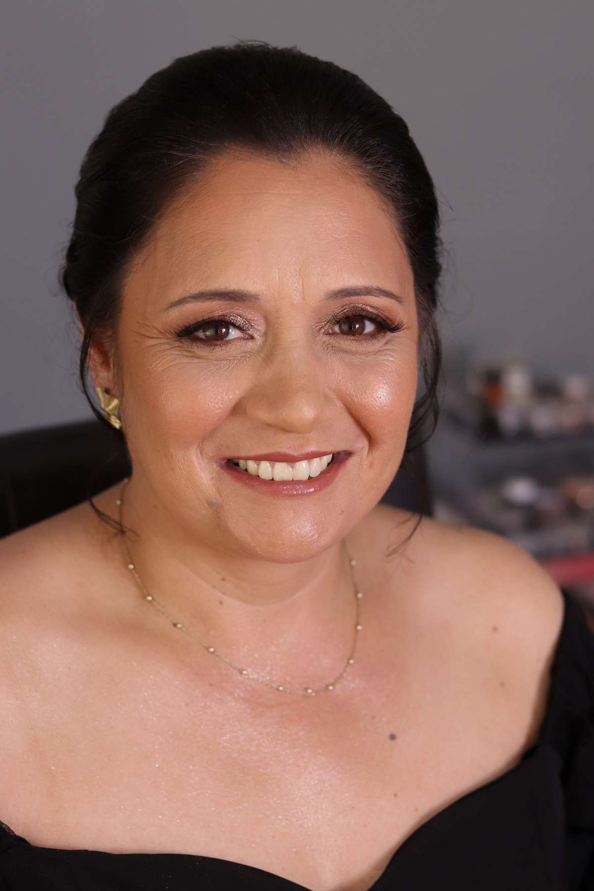 Vânia Maio - Vila do Conde - Hairdressers and Makeup Artists