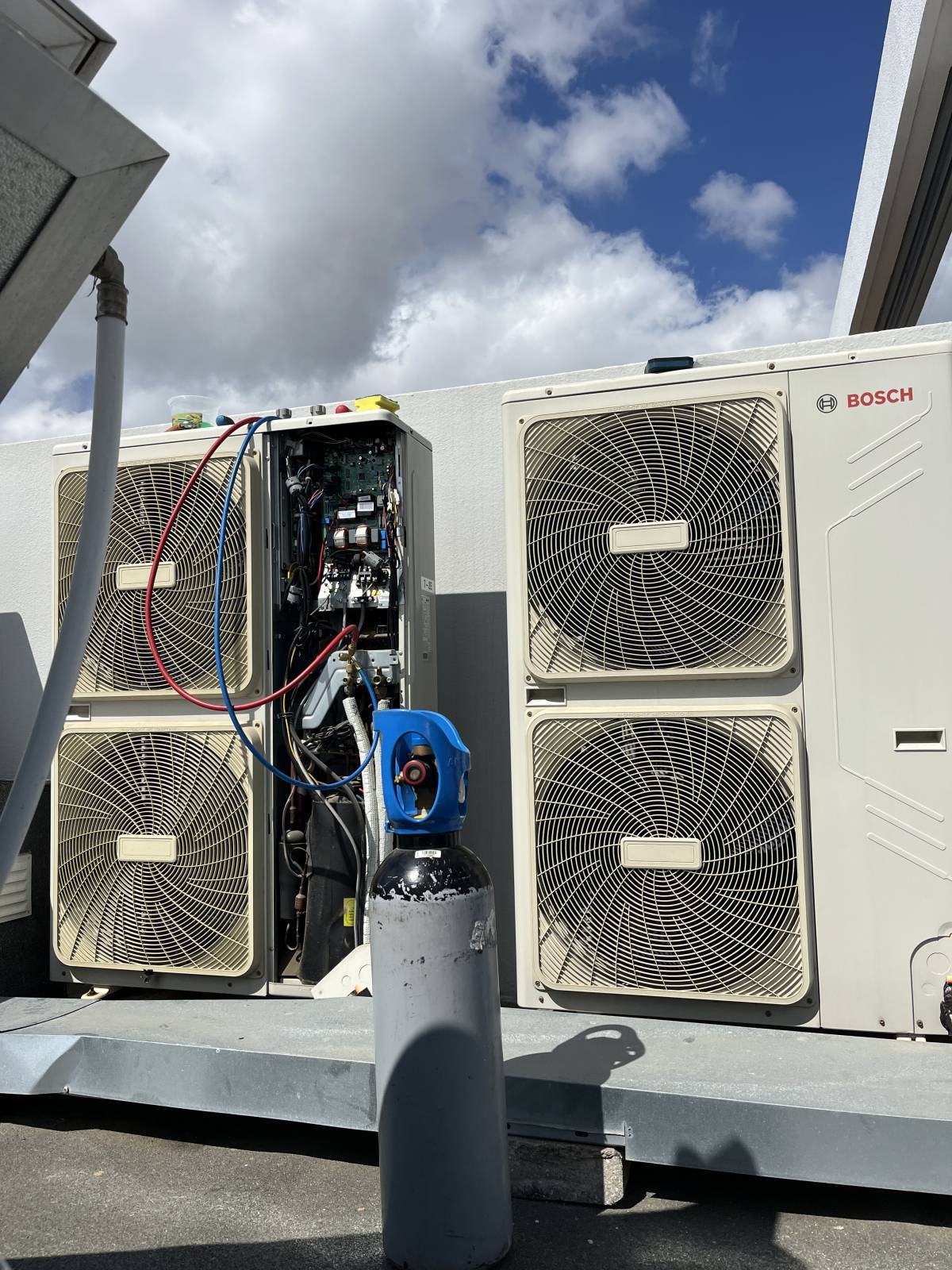 WCO REFRIGERAÇÃO - Almada - Elektrogeräte montieren