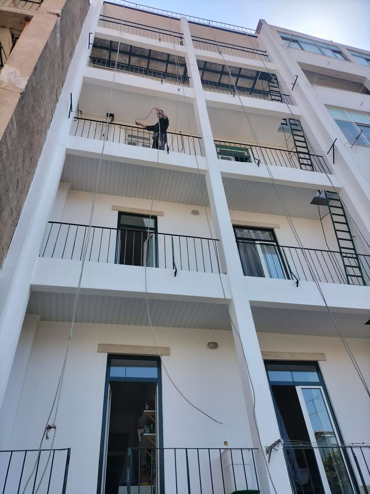 Fase Urbana Lda - Oeiras - Roof Cleaning