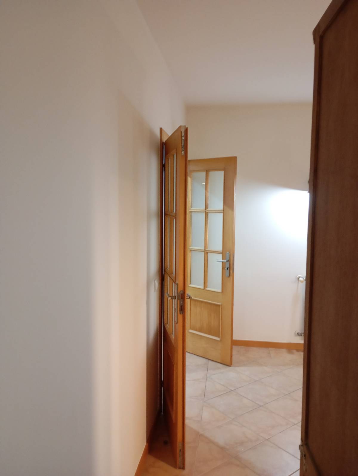 ElizeuSantospinturaspt - Mafra - Instalação, Reparação ou Remoção de Revestimento de Parede