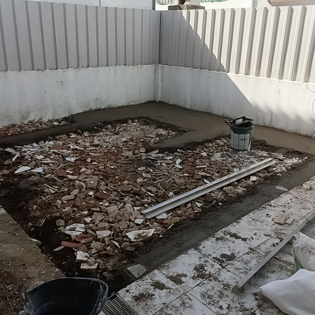 RC CONTRUÇÃOS é REMODELAÇÕES - Odivelas - Instalación de escaleras