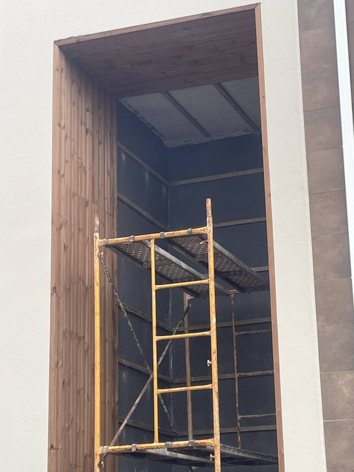 Mãos a obra - Setúbal - Stone or Tile Flooring Installation