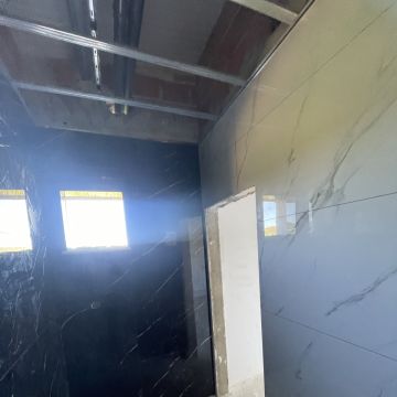 Alex - Albufeira - Instalación, reparación o eliminación de revestimientos