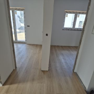 Henrique - Coimbra - Door Repair