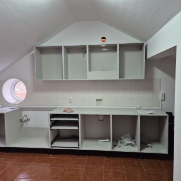 Henrique - Coimbra - Crib Assembly