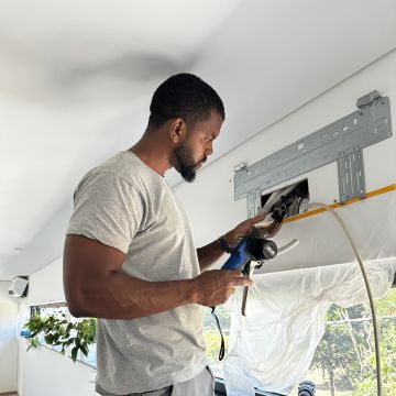 Clima e Elétrica ass. Técnica e refrigeração - Barcelos - Reparação de Ar Condicionado