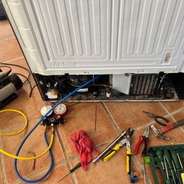 WCO REFRIGERAÇÃO - Almada - Ventilator montieren