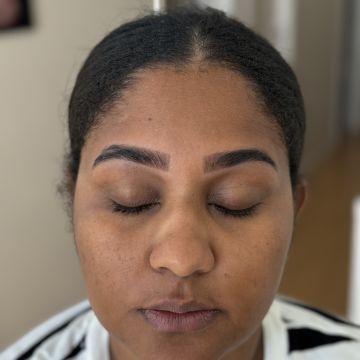 Débora Vicêncio - Almada - Beauty services
