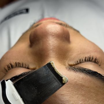 Débora Vicêncio - Almada - Beauty services