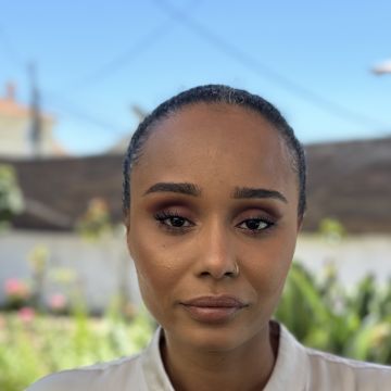 Débora Vicêncio - Almada - Hairdressers and Makeup Artists