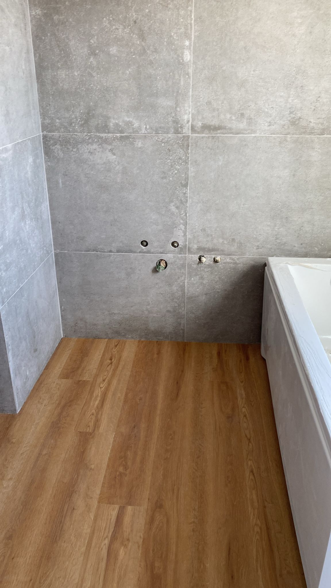 Sou profissional da construção civil com mais de 10 anos de experiência. Atuo em toda a região do Algarve, com sede em Albufeira, prestando serviços d - Silves - Sound Proofing