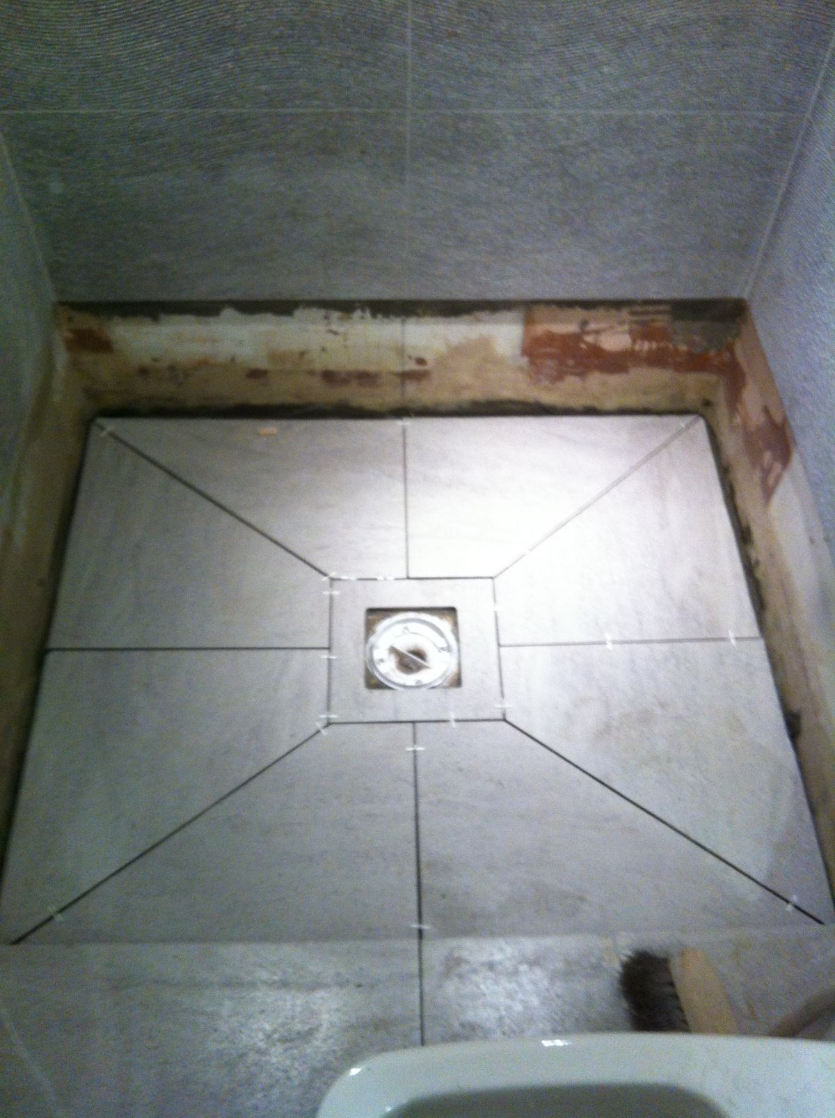 Carlos Diego Sifuente Rodrigues - Leiria - Shutter Installation