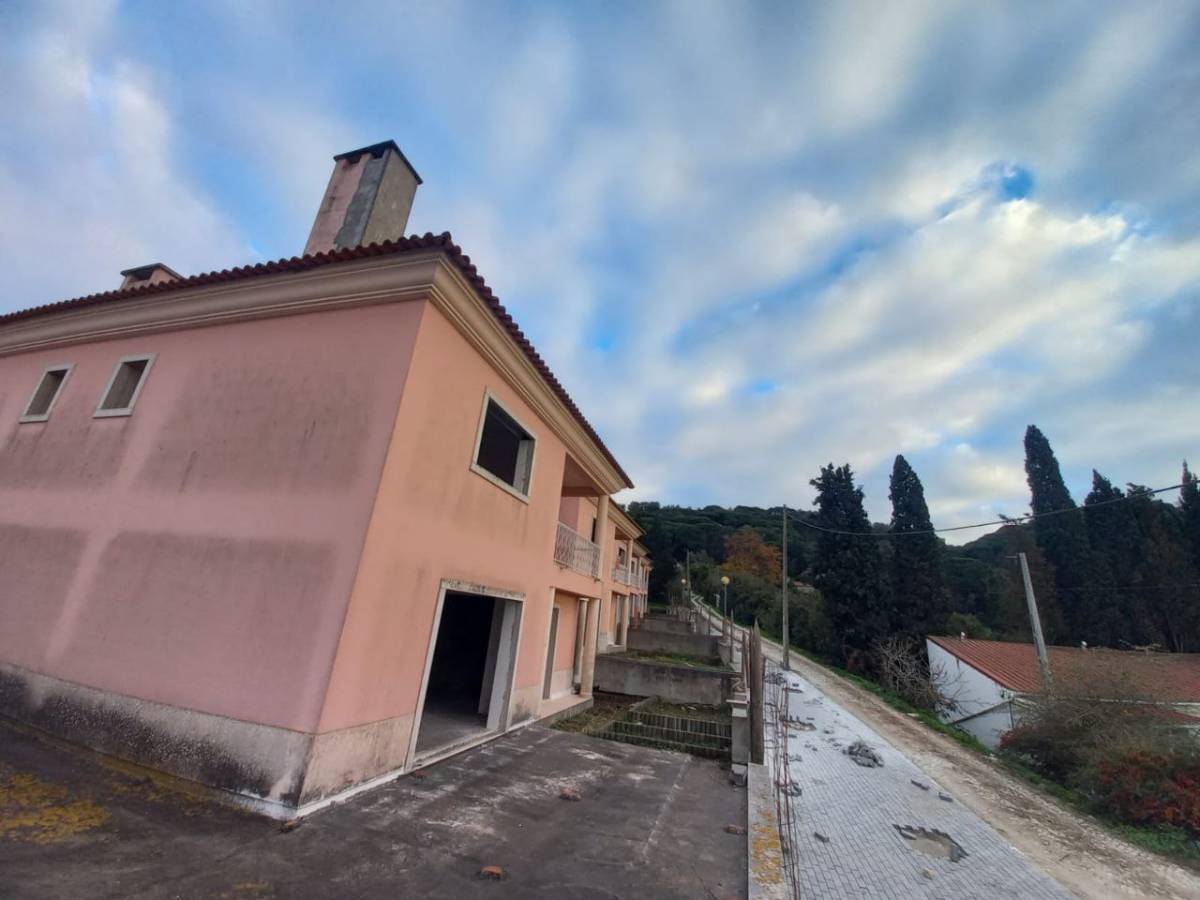 ConstruaMais - Montijo - Reparação de Lavatório e Torneira