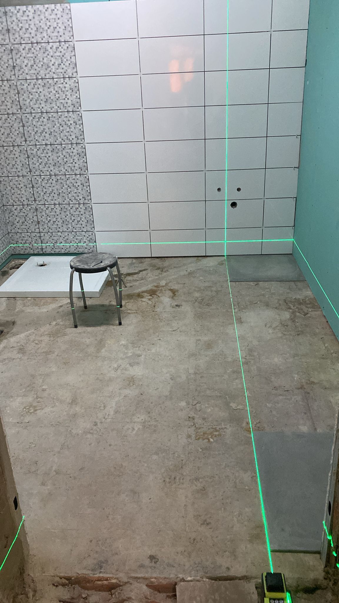 Sou profissional da construção civil com mais de 10 anos de experiência. Atuo em toda a região do Algarve, com sede em Albufeira, prestando serviços d - Silves - Outdoor Plumbing Installation or Replacement