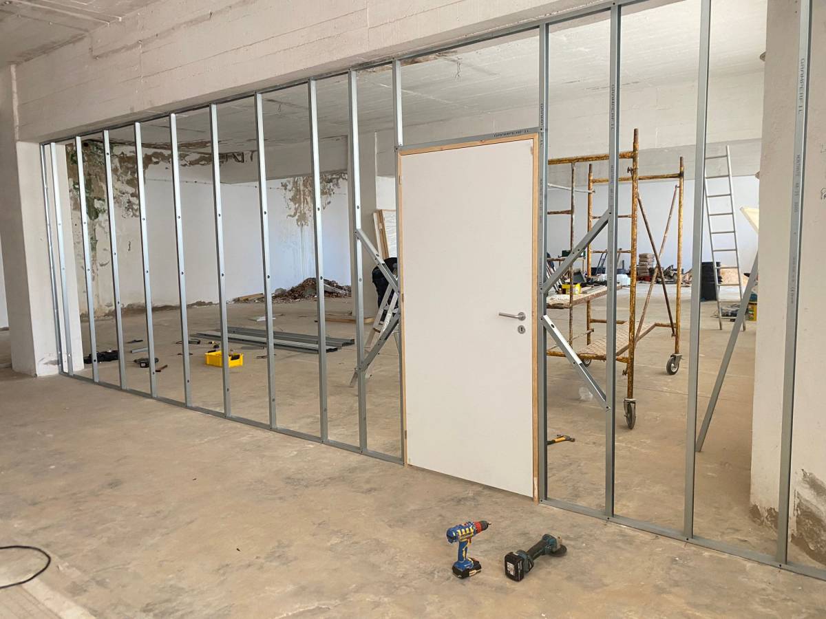 Sou profissional da construção civil com mais de 10 anos de experiência. Atuo em toda a região do Algarve, com sede em Albufeira, prestando serviços d - Silves - Plumbing