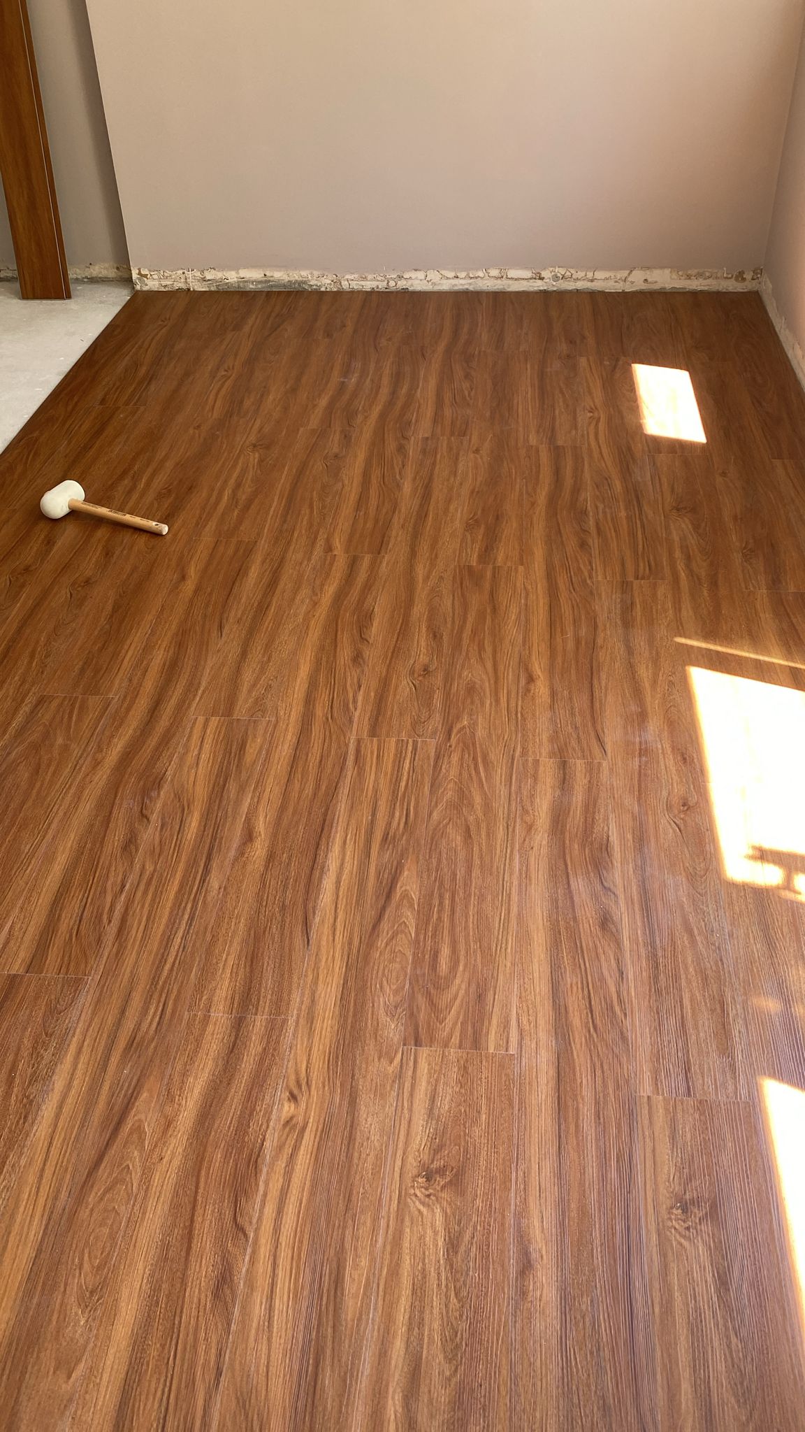 Sou profissional da construção civil com mais de 10 anos de experiência. Atuo em toda a região do Algarve, com sede em Albufeira, prestando serviços d - Silves - Deep or Spring Cleaning