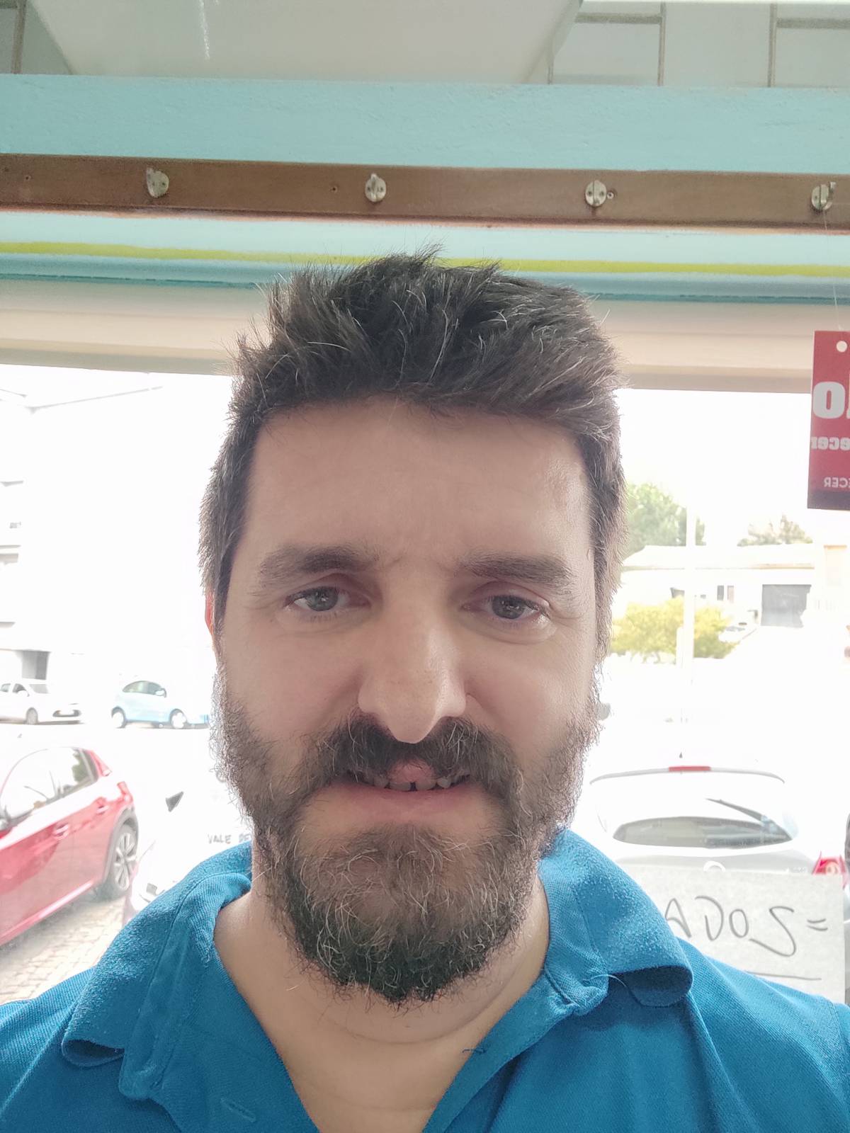 Minimercado Pinheiro - Vila Nova de Gaia - Montagem de Equipamento Desportivo