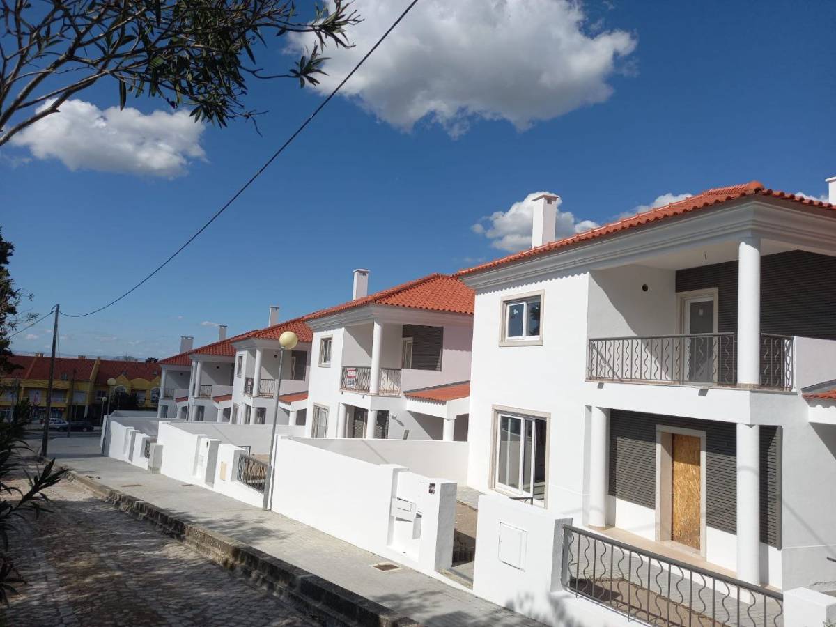 ConstruaMais - Montijo - Construção de Parede Interior