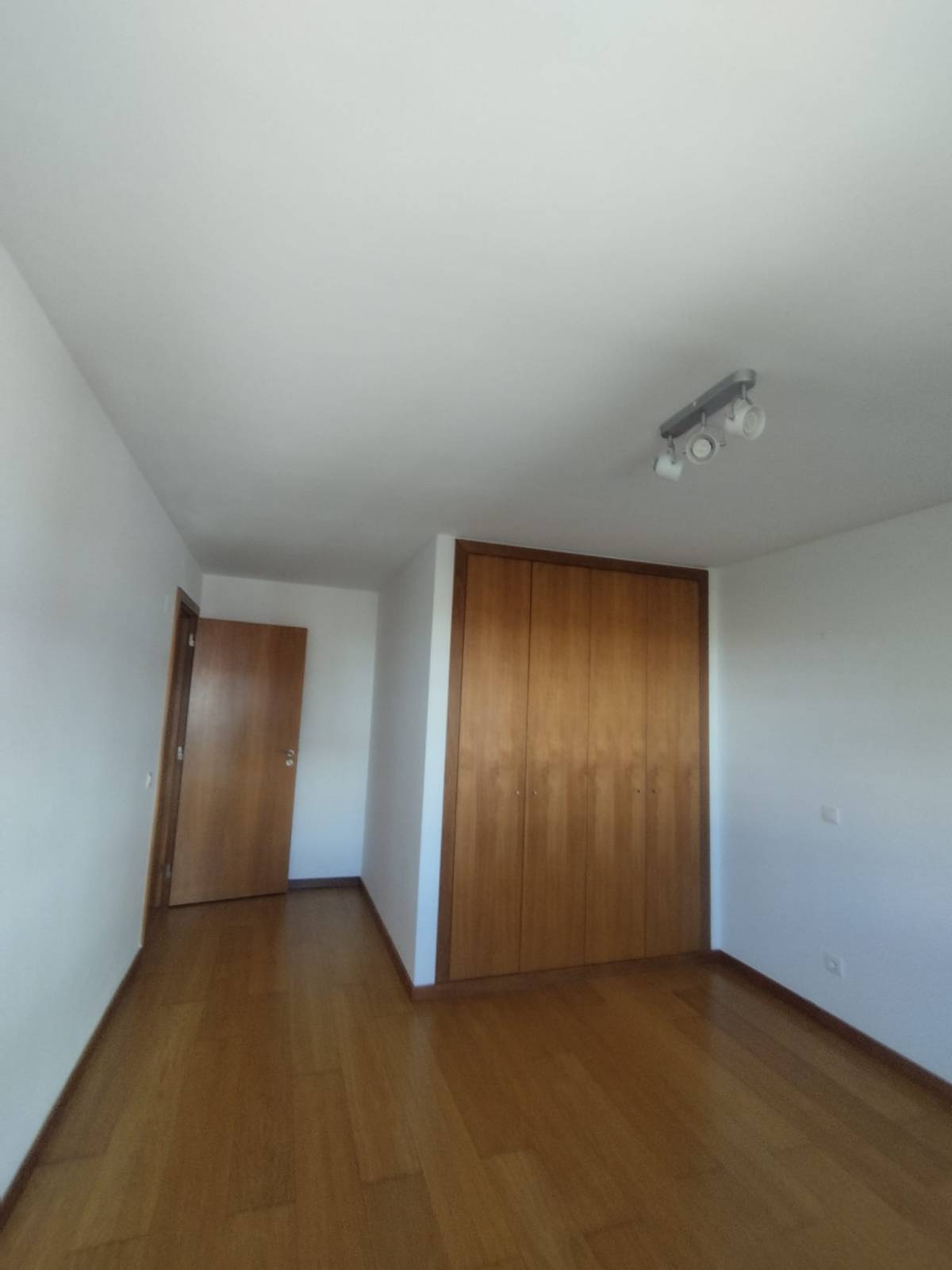 LBP REMODELAÇÃO E CONSTRUÇÃO - Cascais - Revestimento de Casa de Banho