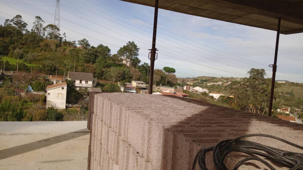 José Tiburcio - Amadora - Stein- oder Fliesenboden verlegen