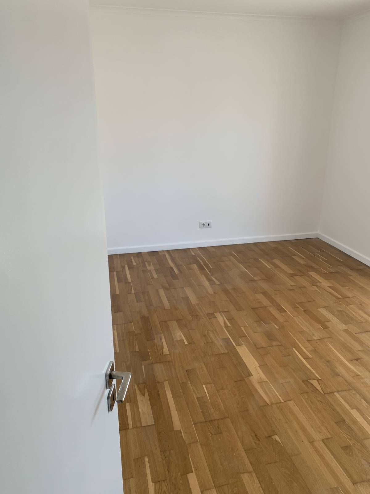 Nova Forma Obras & Remodelações - Oeiras - Pintura de Portas