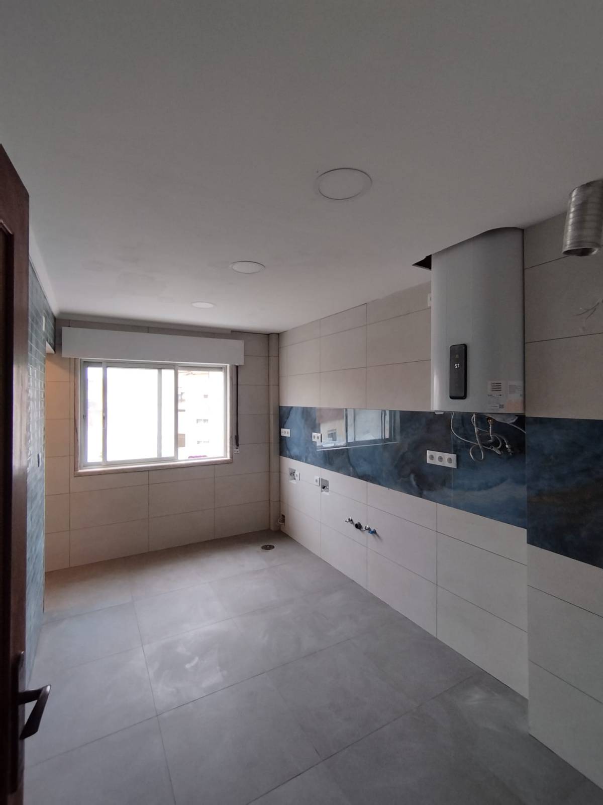 LBP REMODELAÇÃO E CONSTRUÇÃO - Cascais - Reparação de Porta