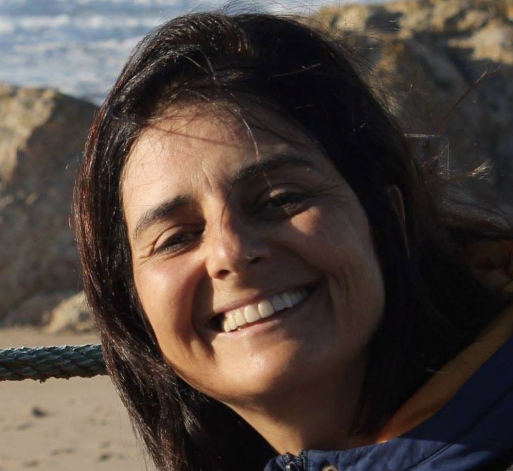 Maria Azeredo - Matosinhos - Hebrew Translation