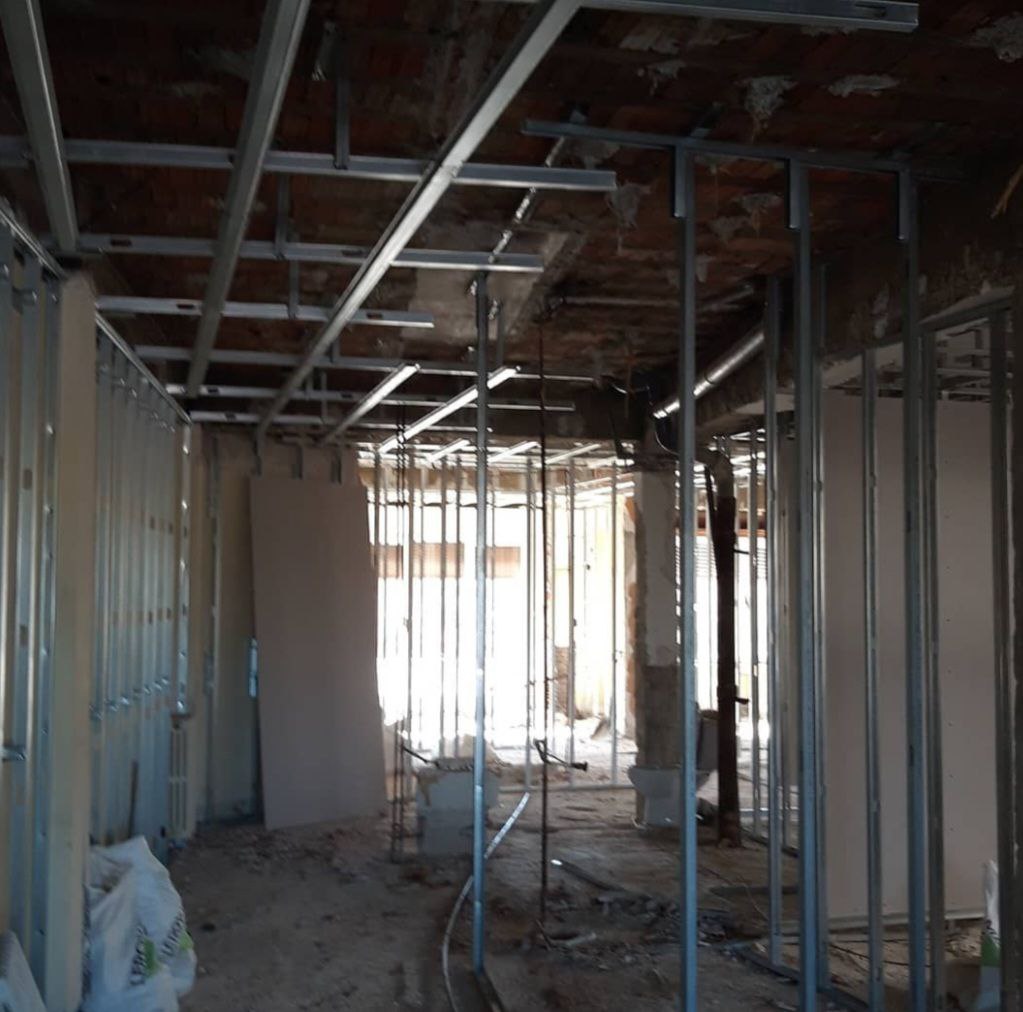 ConstruaMais - Montijo - Reparação de Cortinas